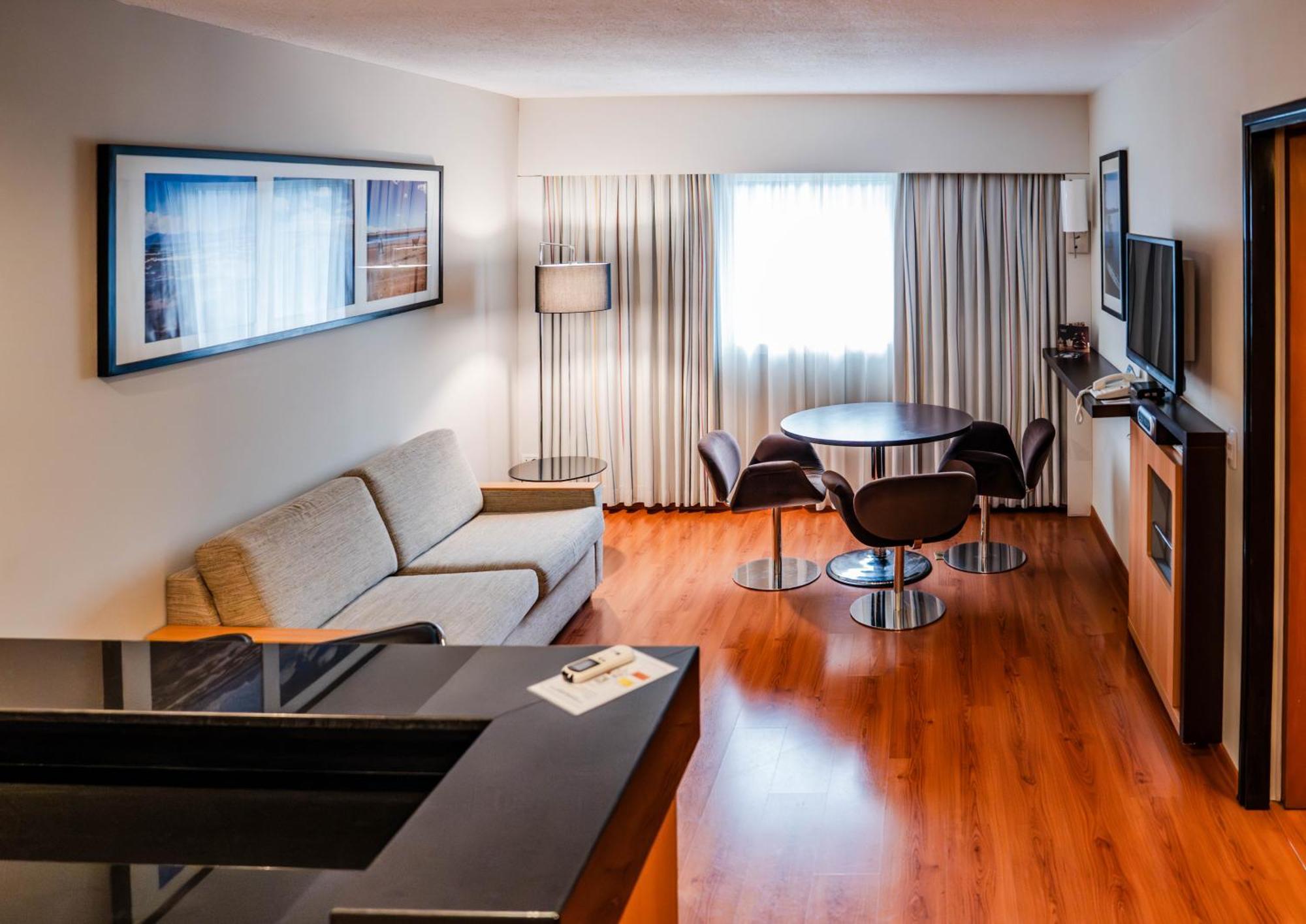 Novotel Lima San Isidro Bagian luar foto